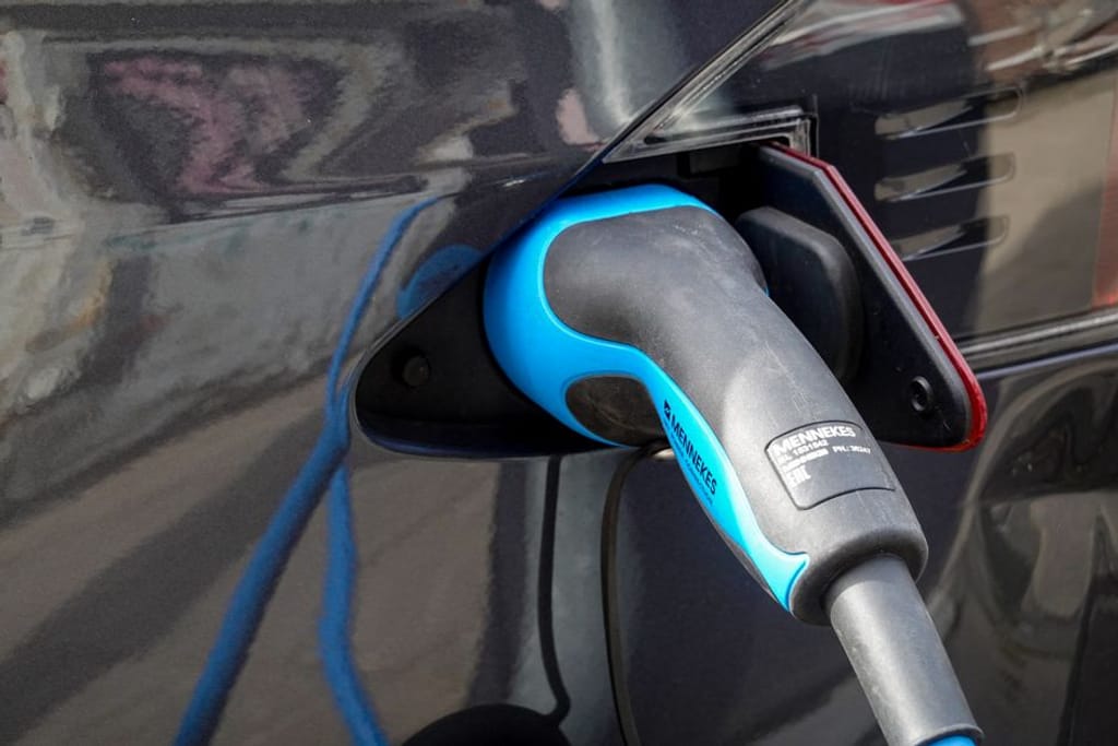 EV CHARGE